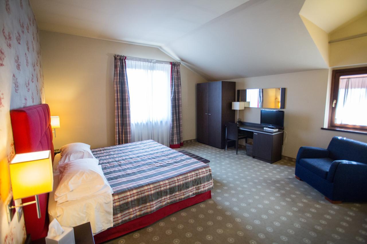 Hotel Fortyfive Chivasso Εξωτερικό φωτογραφία